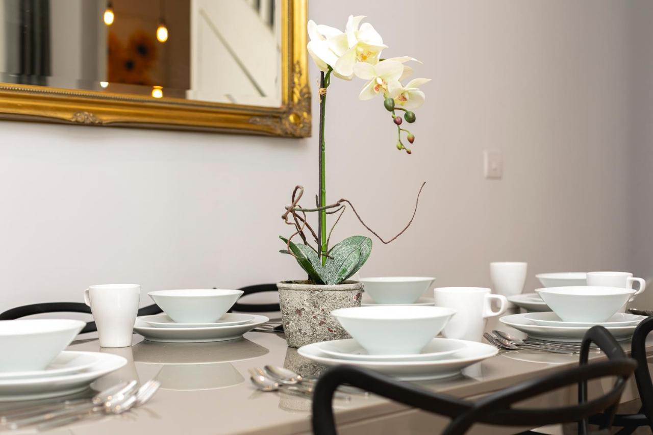 Penthousestays Notting Hill - Spacious 3 Bedroom King Bed Apartment - Near Portobello Road & Kensington High Street Londyn Zewnętrze zdjęcie