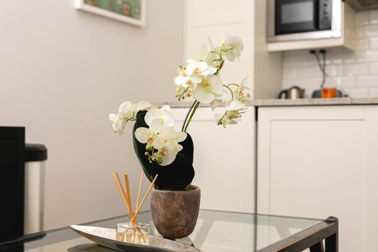 Penthousestays Notting Hill - Spacious 3 Bedroom King Bed Apartment - Near Portobello Road & Kensington High Street Londyn Zewnętrze zdjęcie
