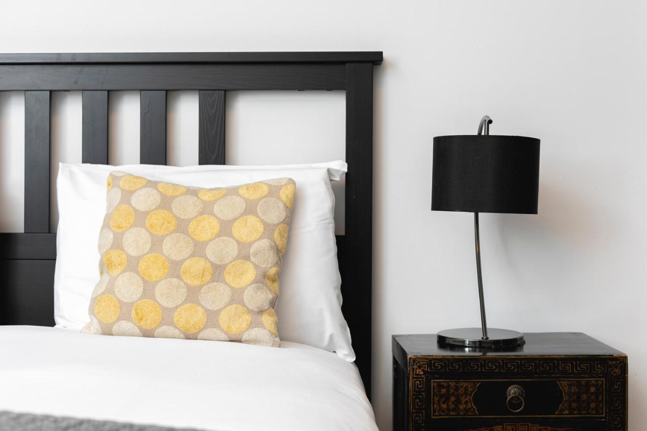 Penthousestays Notting Hill - Spacious 3 Bedroom King Bed Apartment - Near Portobello Road & Kensington High Street Londyn Zewnętrze zdjęcie